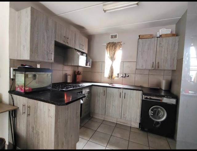 2 BEDROOM PROPERTY TO RENT IN MONTANA